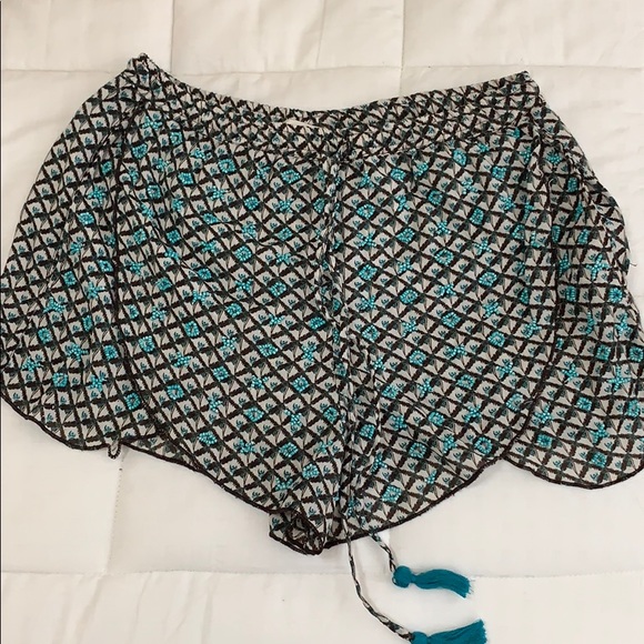 3 for $25 - Zara summer boho shorts - Picture 2 of 8